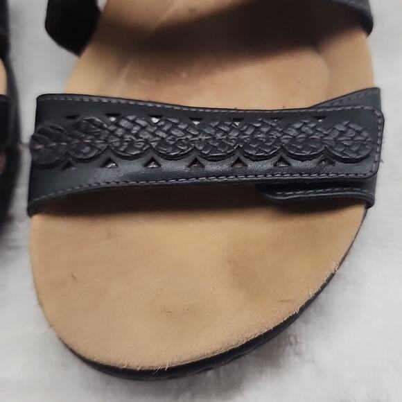 CLARKS COLLECTION LAURIEANN COVE BLACK LEATHER IMPORTED FROM MEXICO LADIES 9 GUC - Picture 4 of 16